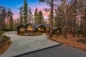 Big Bear Villa - Walk to Lake ad Village! Hot Tub, Jet Tub and so much more!